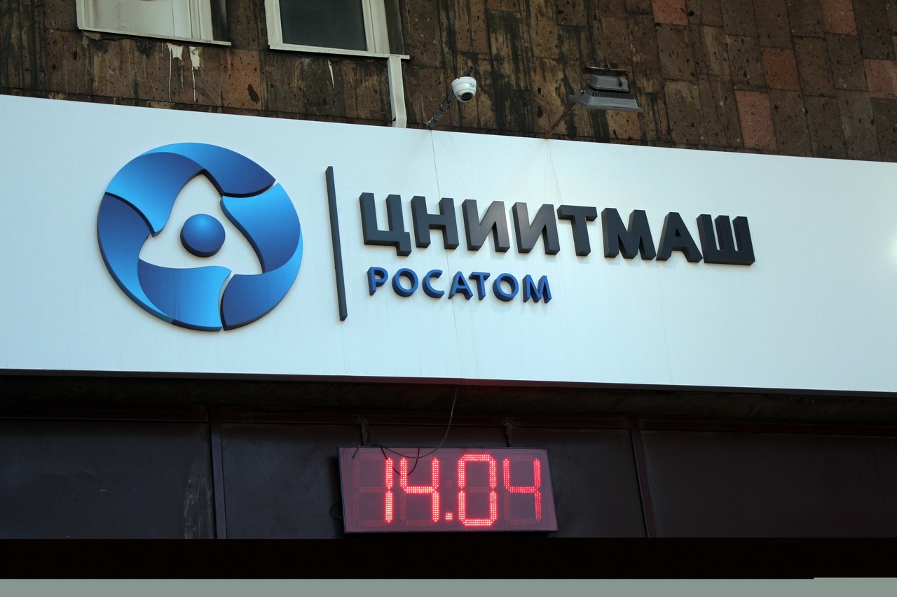 100